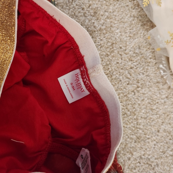 New with tags! Bundle of 2 Baby Girls Holiday Skirts size 0-3M - Picture 4 of 7